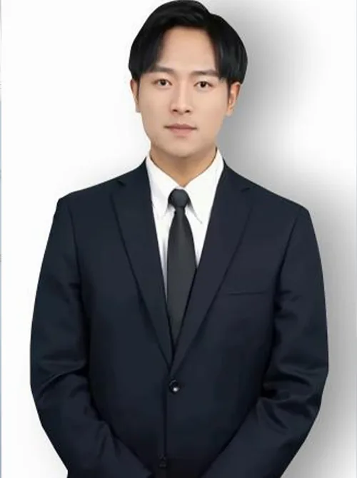 Mr. Huang|Market Manager 14 Years